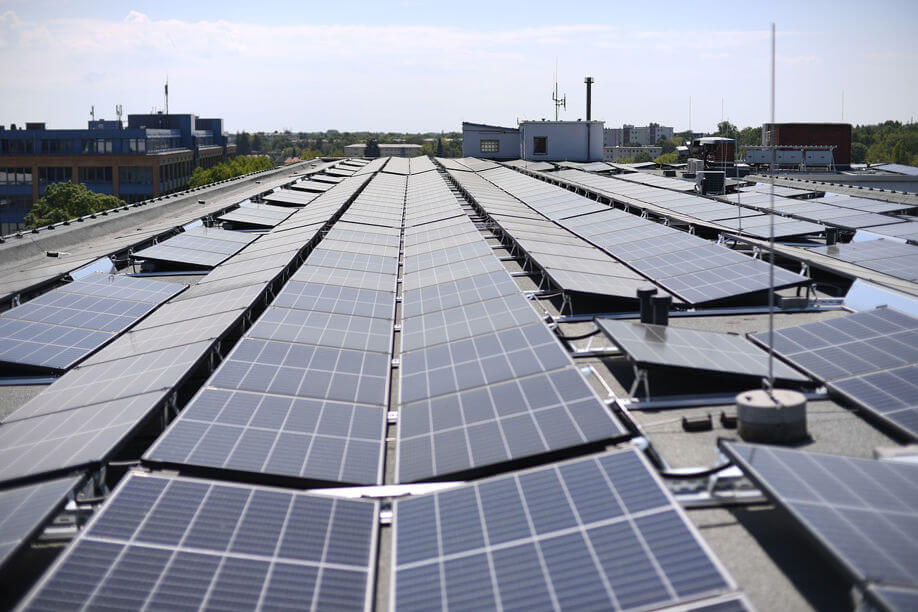 Große Solaranlage für Unternehmen und Gewerbe
